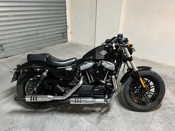 Harley davidson Sportster  48