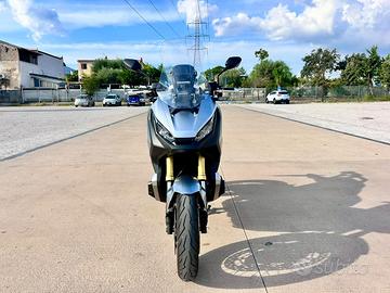 Honda X-adv 750