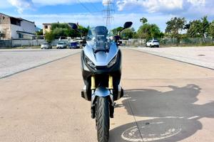 Honda X-adv 750