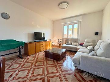 4 LOCALI A MONTEMARCIANO