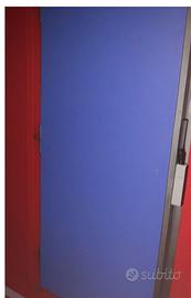 Box insonorizzato per suonare strumenti