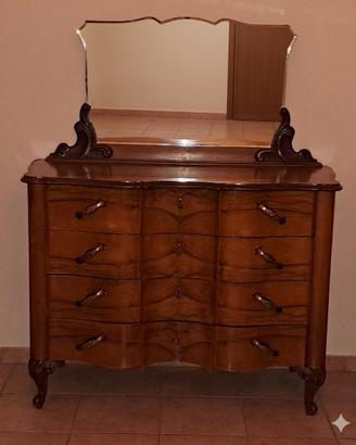 Arredamento vario e mobili d'epoca