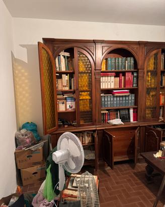 Libreria perfetta e se interessati anche libri