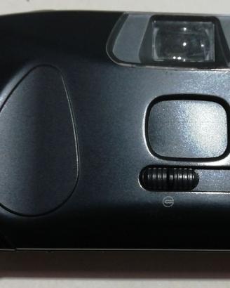 Yashica e Canon compatte analogiche.