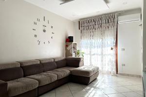 3 LOCALI A GIUGLIANO IN CAMPANIA