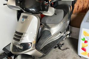 piaggio scooter 150cc 