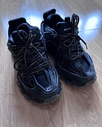 balenciaga track led