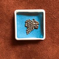 Ciondolo a forma di grappolo d’uva