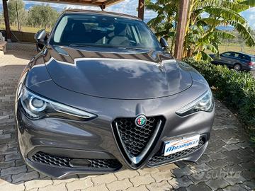 Alfa Romeo Stelvio 2.2 Turbodiesel 190 CV AT8 Q4 B