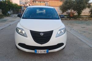 💎 Lancia ypsilon metano 2015 210.000km Gomme 80%