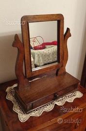 Mobile toelette antica con specchio e cassetto