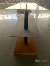 Scaffale per negozio