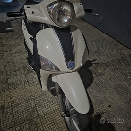 Piaggio Liberty 50 4T modello MOC