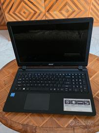 Laptop PC Acer Aspire ES 15 con SSD Crucial