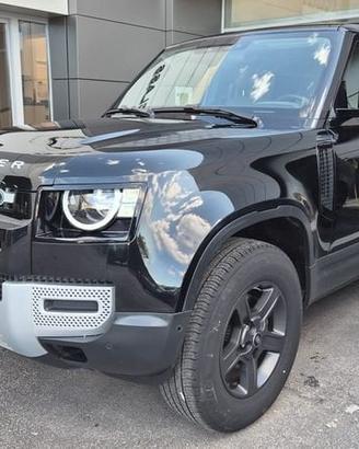 Land Rover Defender 3.0 D6 200 110 S AWD auto...