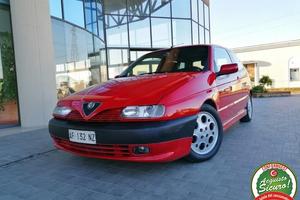 ALFA ROMEO 145 2.0i 16V Twin Spark cat Quadrifog