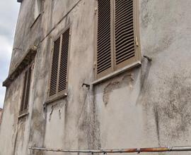 Casa antica da ristrutturare