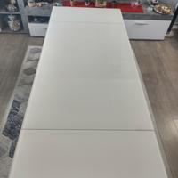 Tavolo con vetro temperato 