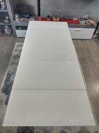 Tavolo con vetro temperato 