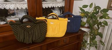 Borse fatte a uncinetto