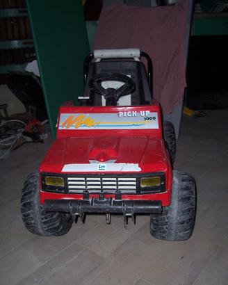macchinina pick up 3000 a batteria  peg perego