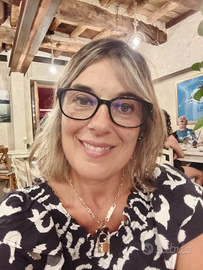 Cameriera ai piani ,addetta alle pulizie o assiste