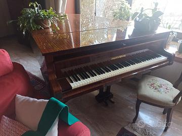 pianoforte mezza coda
