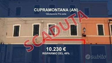 Immobile in asta di 69 m² con più di 5 locali a Cu
