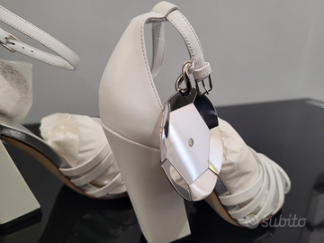 Sandali Burberry 37,5 MAI usati