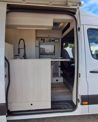 FURGONE E ALLESTIMENTO CON OMOLOGAZIONE