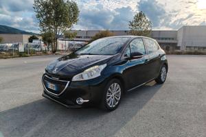 Peugeot 208 1.4 HDi 68 CV 5 porte Allure