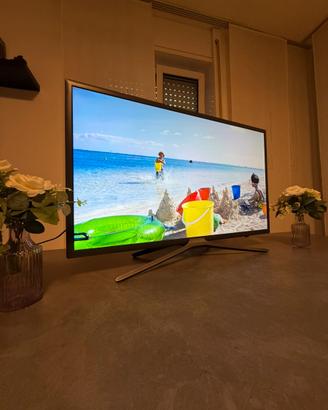 Televisore Smart Tv Samsung Serie 5, 32 Pollici
