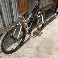 MTB Kona stinky 26 M