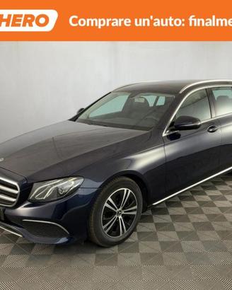 MERCEDES-BENZ E 220 TY04369