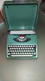Macchina da scrivere Olivetti Lettera 82