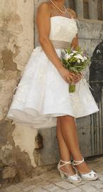 abito da sposa corto sartorale