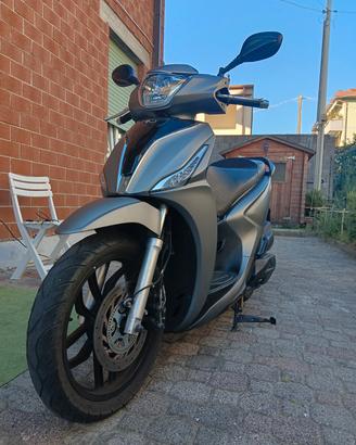 kymco People S 125 a.b.s fe25b Come nuovo 
