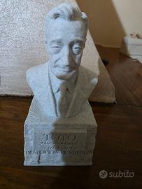 Totò busto