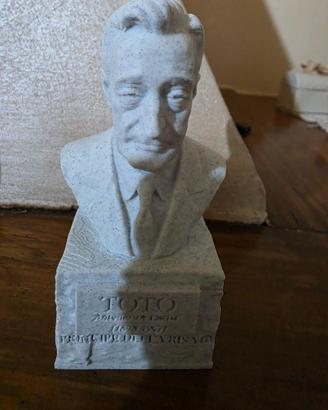 Totò busto