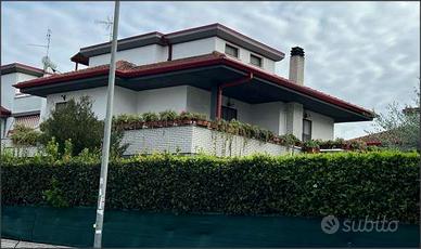 Porzione di Villa a Latina