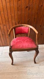 Poltroncina poltrona antica in legno e tessuto
