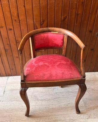 Poltroncina poltrona antica in legno e tessuto