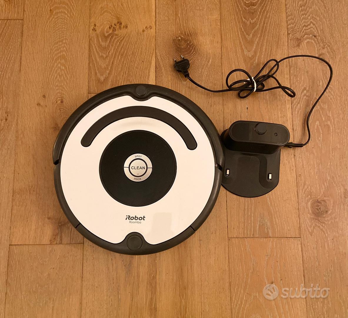 IRobot Roomba serie 600 + ricambi - Elettrodomestici In vendita a  Alessandria