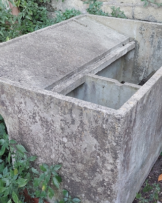 Vaschetta da esterno in cemento