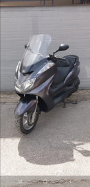 Yamaha Majesty c.c. 400 anno 2004