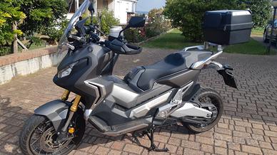 Honda X-ADV 750 (2019) - 20.000km - Pari al nuovo