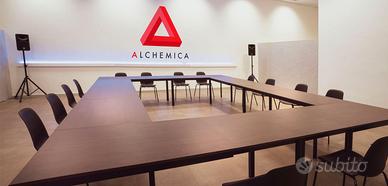 Sala Meeting Lecce - Monitor 50" e Area Workshop