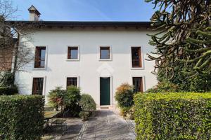 PORZIONE DI BIFAMILIARE A VICENZA