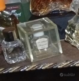 collezione mignon di profumi 