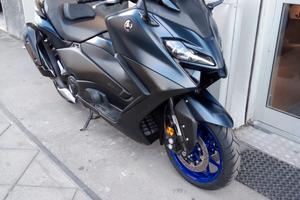 Yamaha TMAX 560